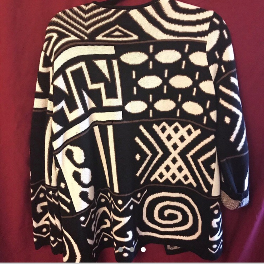 Geometric Cardigan - Picture 3 of 3